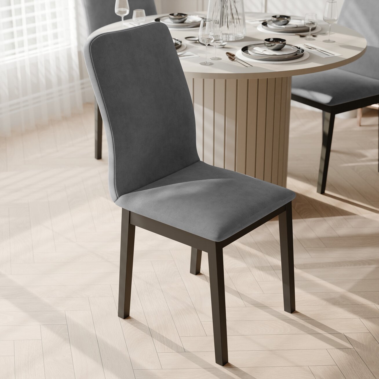 Valgomojo minkšta kėdė RAVO Spalvos: Riviera 91 (Šviesiai pilka), medienos atspalvis: Juodas Valgomojo minkšta kėdė RAVO Spalvos: Riviera 91 (Šviesiai pilka), medienos atspalvis: Juodas