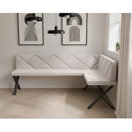 Virtuvinis kampas VERO X Dydis: 128x168 cm , Kampo pusė: Dešinė, Spalvos: Inari 22 (Šviesus smėlio), Apdaila: Dygsniuota nugarėlė 2 Virtuvinis kampas VERO X Dydis: 128x168 cm , Kampo pusė: Dešinė, Spalvos: Inari 22 (Šviesus smėlio), Apdaila: Dygsniuota nugarėlė 2
