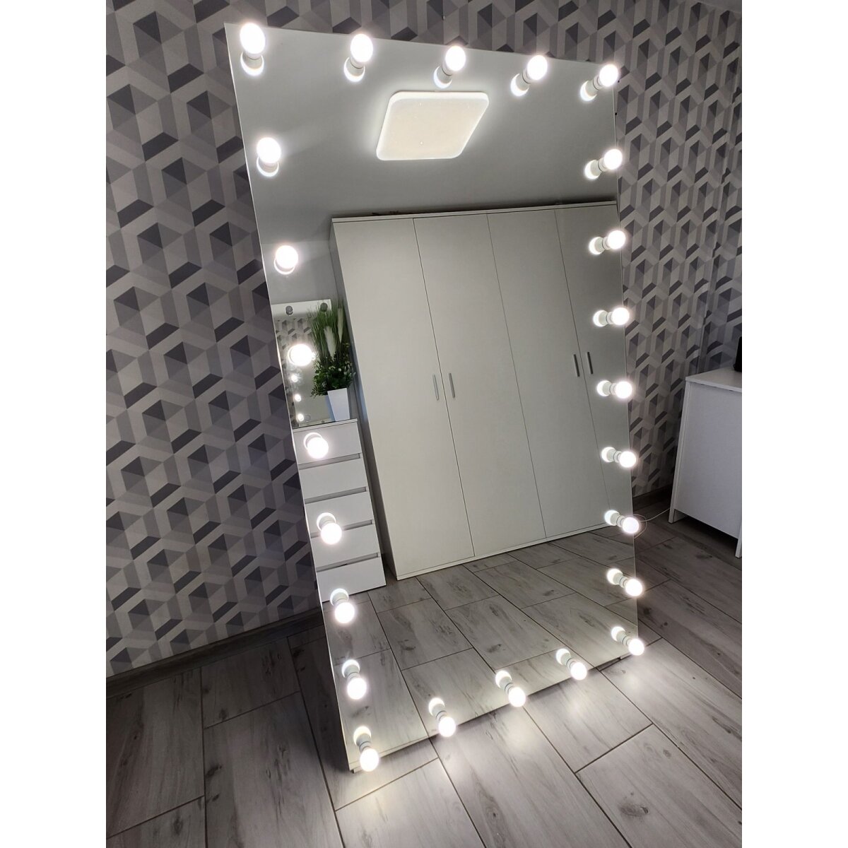 Pastatomas veidrodis su led apšvietimu 100x180 24 lemputės 2