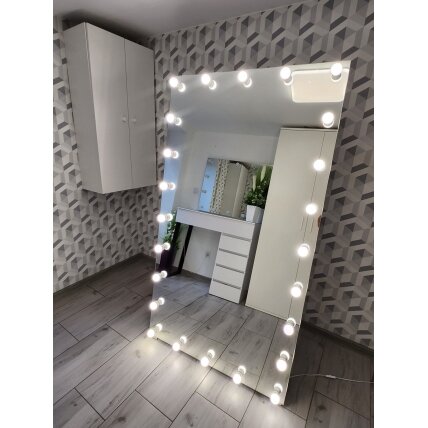 Pastatomas veidrodis su led apšvietimu 100x180 24 lemputės