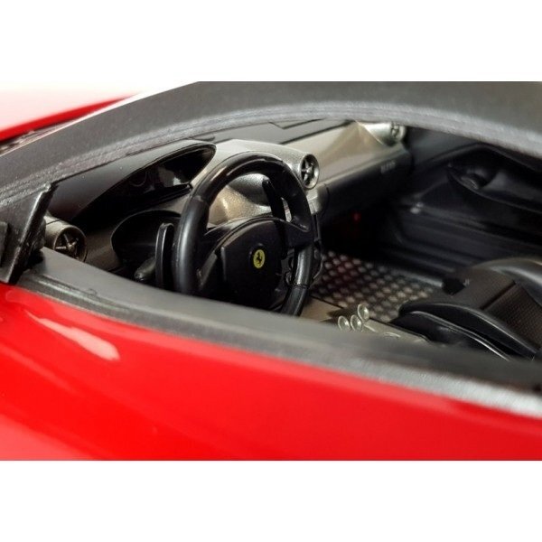 Pultu valdomas automobilis Ferrari 599 GTO Rastar 1:14, raudonos spalvos 6 Pultu valdomas automobilis Ferrari 599 GTO Rastar 1:14, raudonos spalvos 6