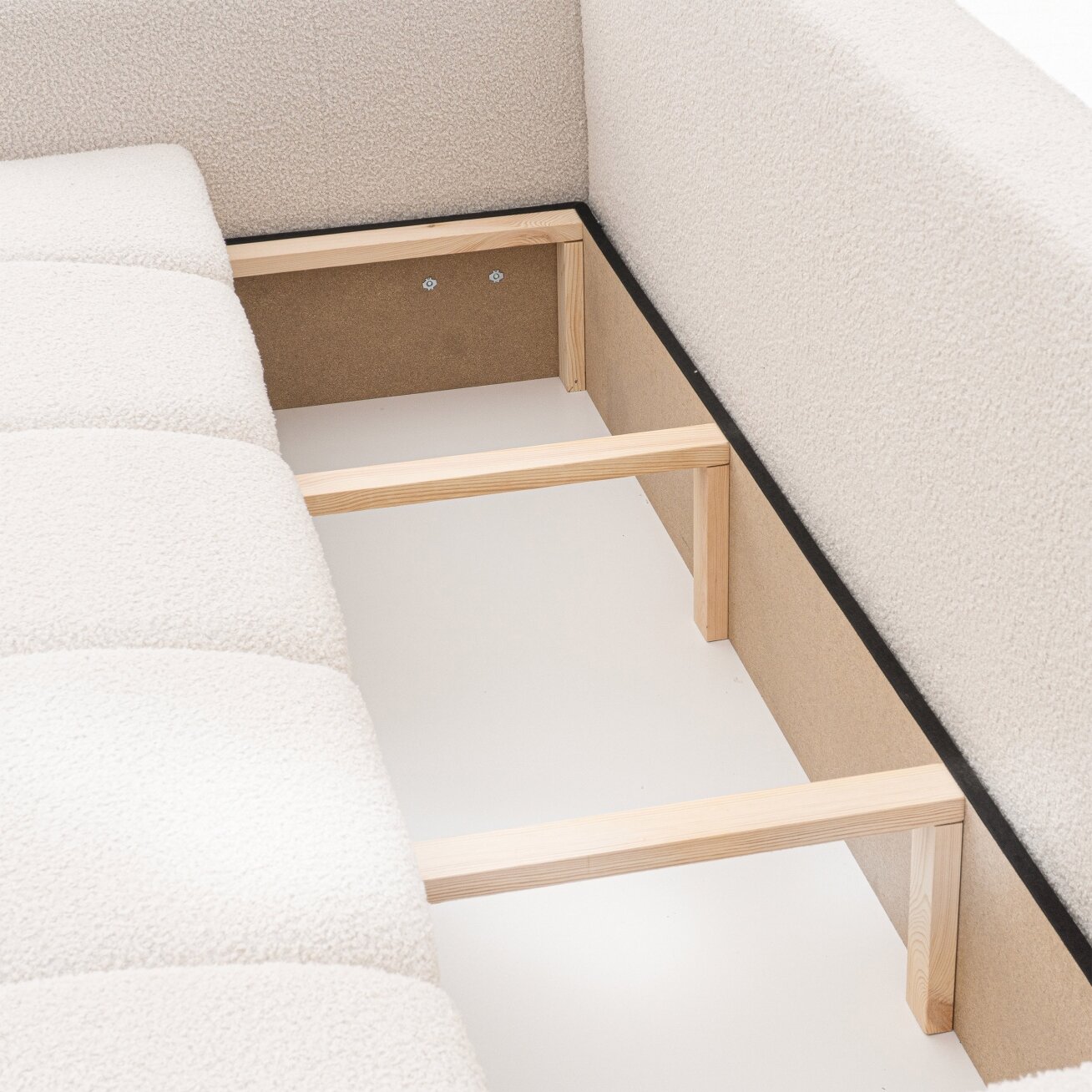 Sofa BUENO su miego funkcija ir patalynės dėže Spalvos: Centaur 01 (Kreminė) 5 Sofa BUENO su miego funkcija ir patalynės dėže Spalvos: Centaur 01 (Kreminė) 5