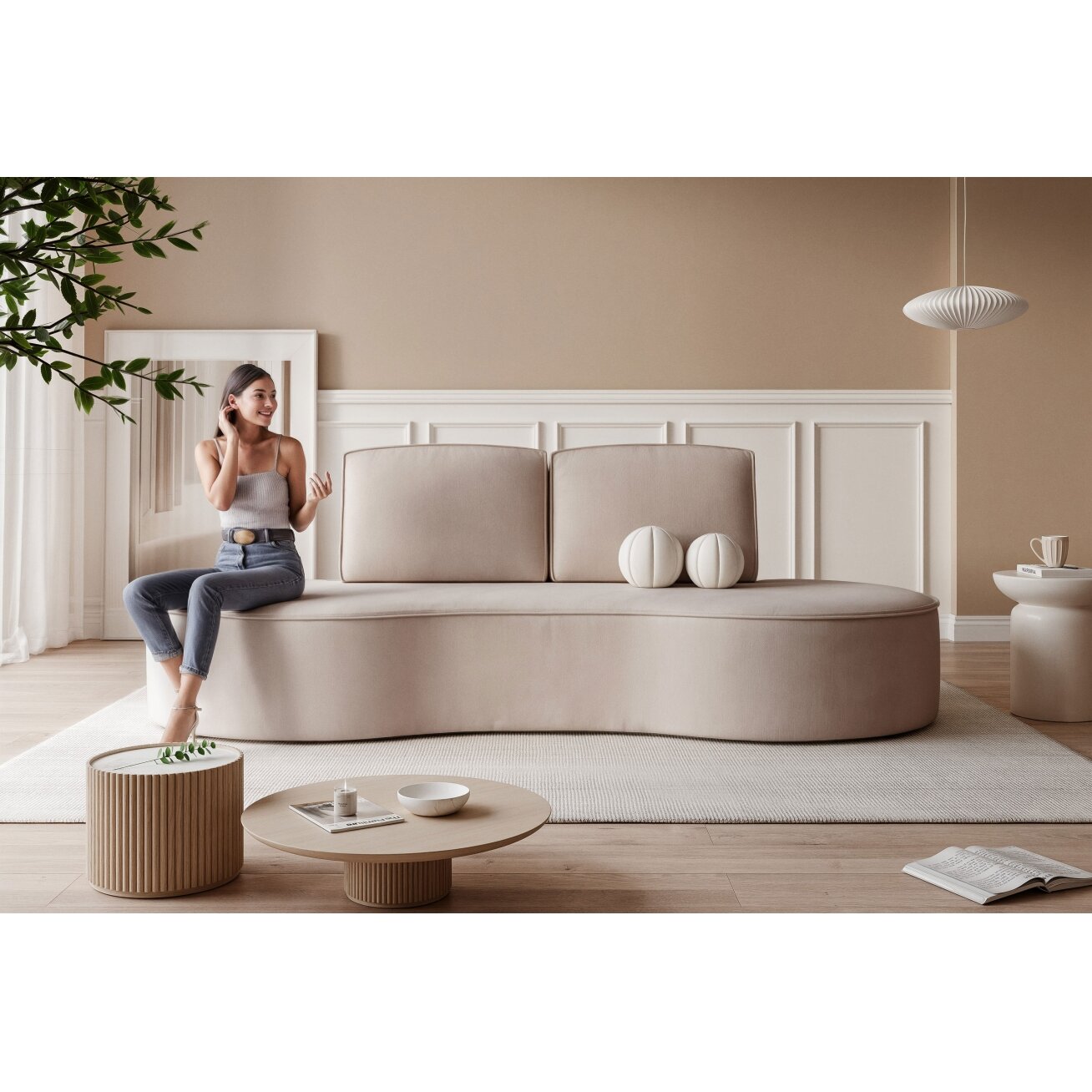 Svetainės minkšta sofa SOFIA su apvalintais šonais Spalvos: Riviera 16 (Pilkai smėlinė) 3 Svetainės minkšta sofa SOFIA su apvalintais šonais Spalvos: Riviera 16 (Pilkai smėlinė) 3