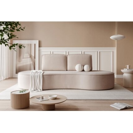 Svetainės minkšta sofa SOFIA su apvalintais šonais Spalvos: Riviera 16 (Pilkai smėlinė) 1 Svetainės minkšta sofa SOFIA su apvalintais šonais Spalvos: Riviera 16 (Pilkai smėlinė) 1