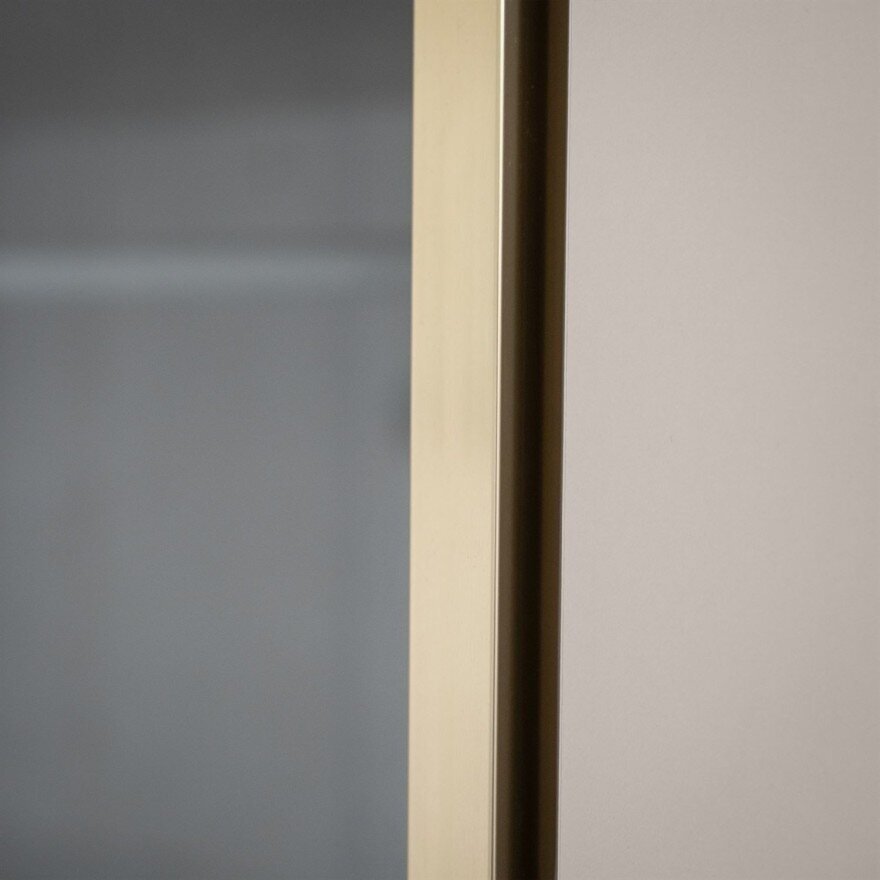 Spinta ATRIUM GOLD su stiklo fasadu ir LED apšvietimu 4