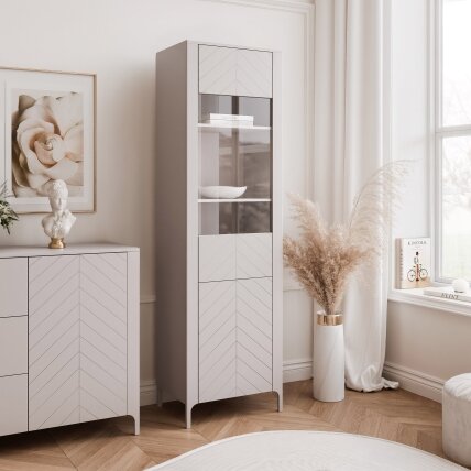 Aukšta siaura vitrina LORIEN 60 cm Spalva: kašmyras Aukšta siaura vitrina LORIEN 60 cm Spalva: kašmyras